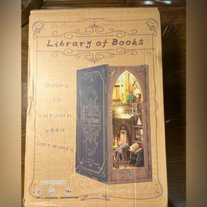 NWT Book Nook Library of Books